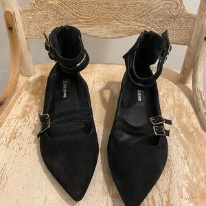 8 pointed toe black suede shoes
